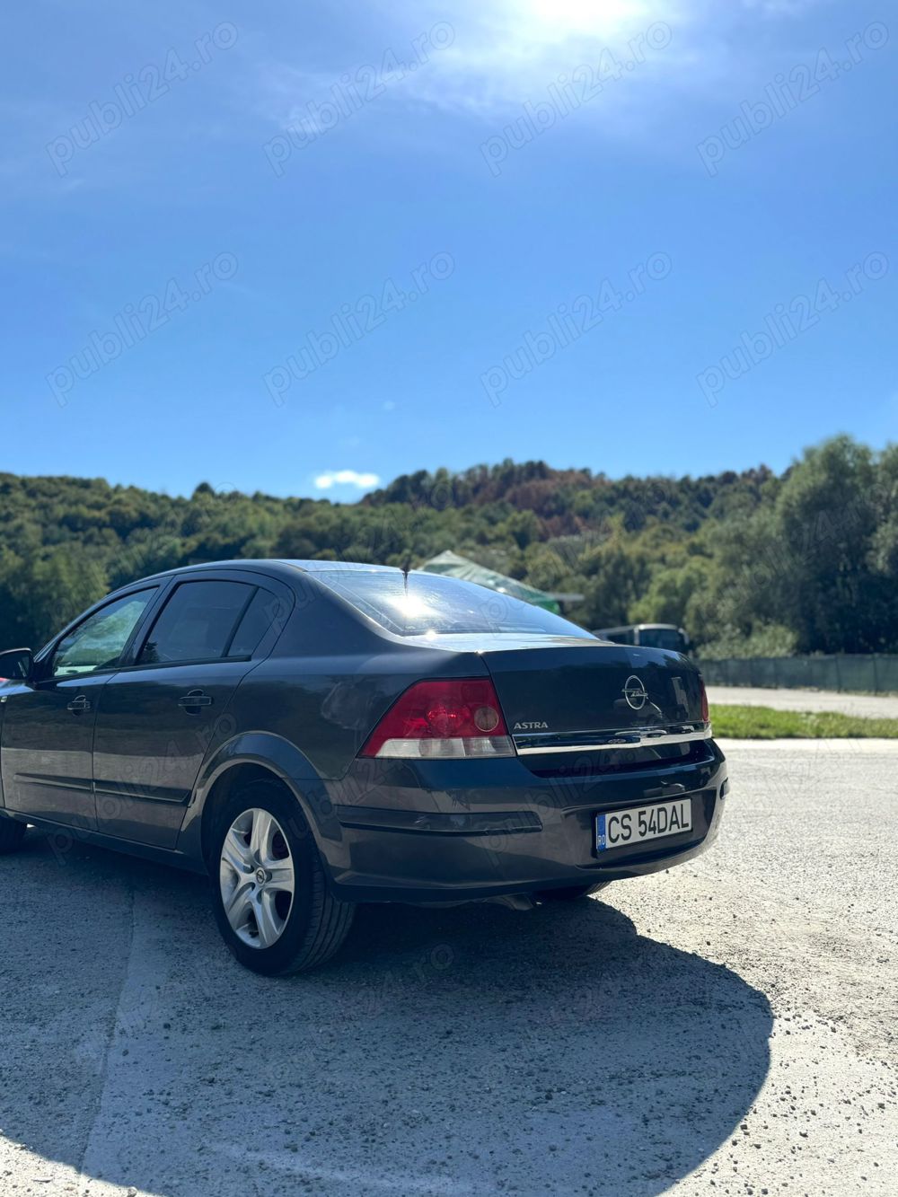 Vând Opel astra h sedan