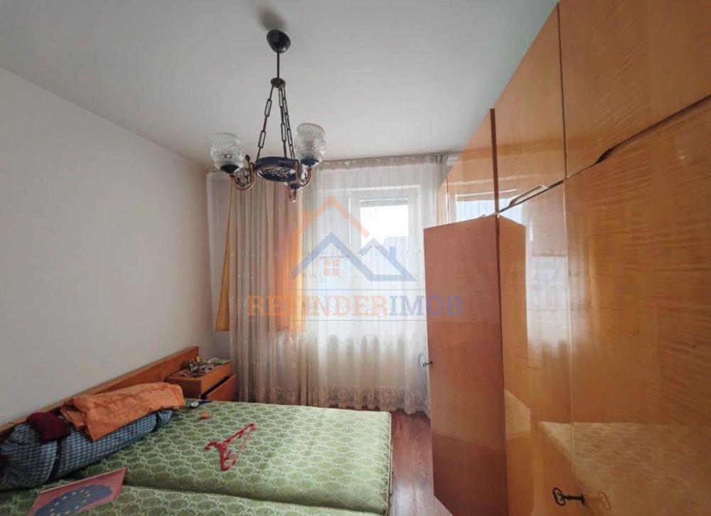 Apartament 2 camere de vanzare Titan - Piata Minis