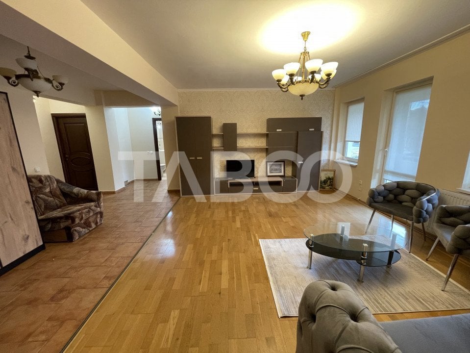 Apartament de inchiriat cu 4 camere decomandat 95 mp Strand Sibiu