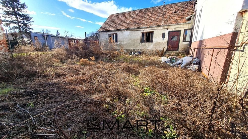 Casa individuala cu teren 400mp zona Lupeni