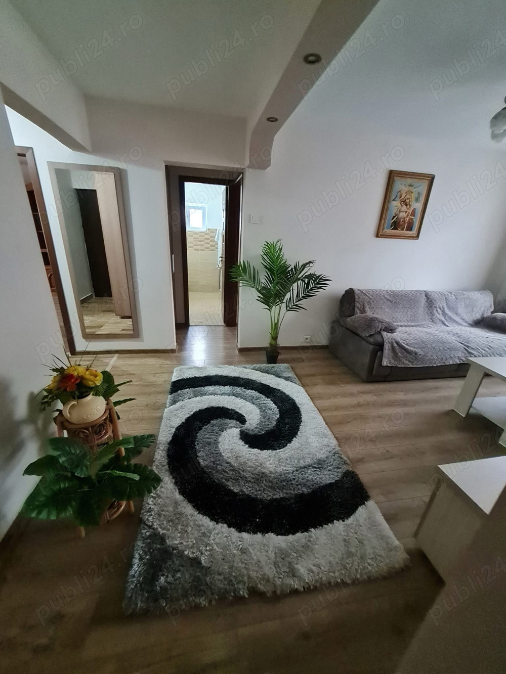 Apartament  4 camere zona Linertatii (vama)