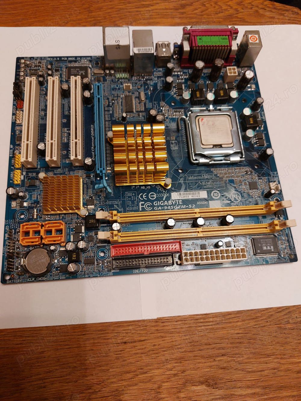 Motherboard, placa de baza, GIGABYTE GA- 945GZM-S2