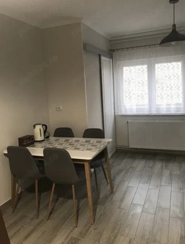 in centru pe Bulevardul Decebal ofer chirie Apartament 2 camere 