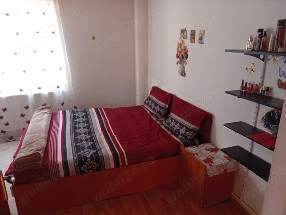 Proprietar vand apartament 3 camere