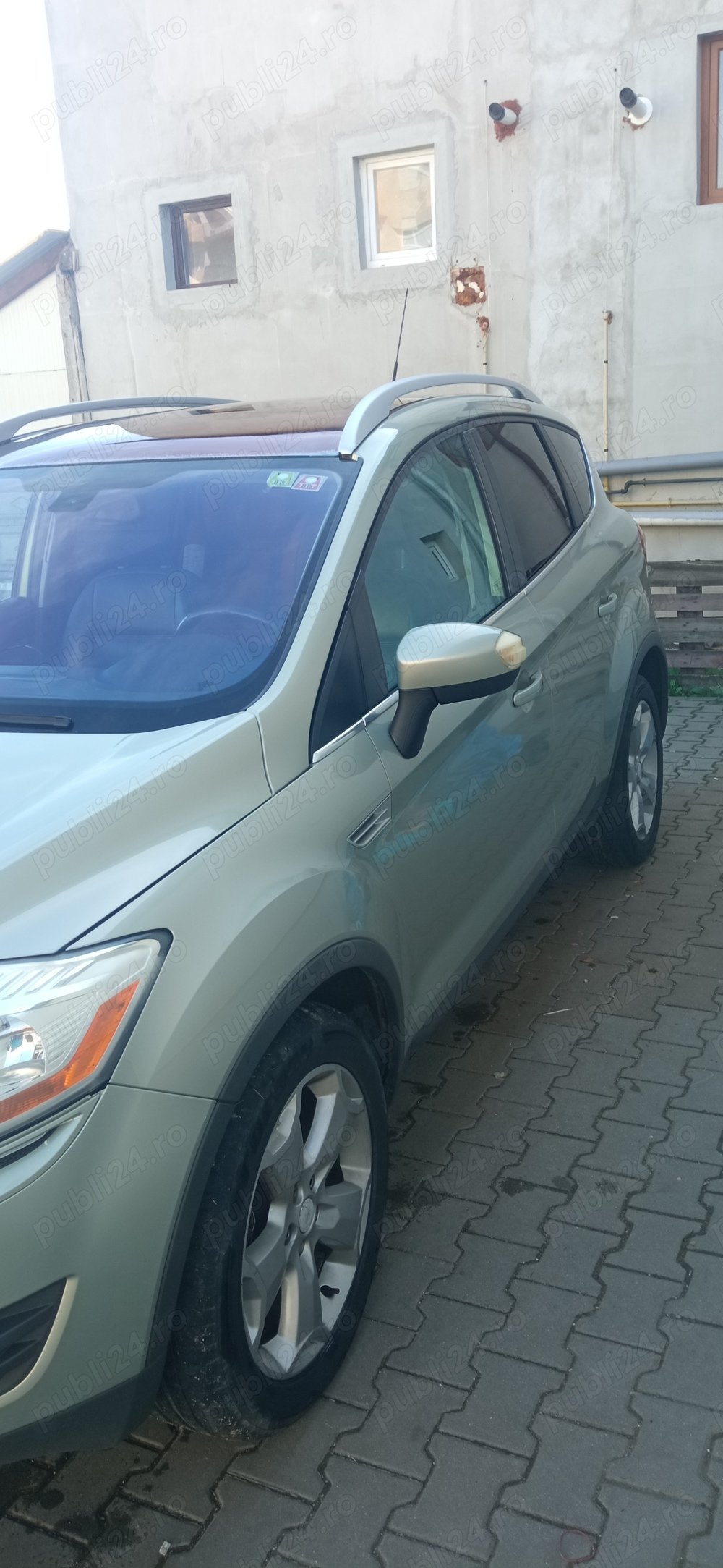 Vând Ford kuga 4x4 permanent an 2008