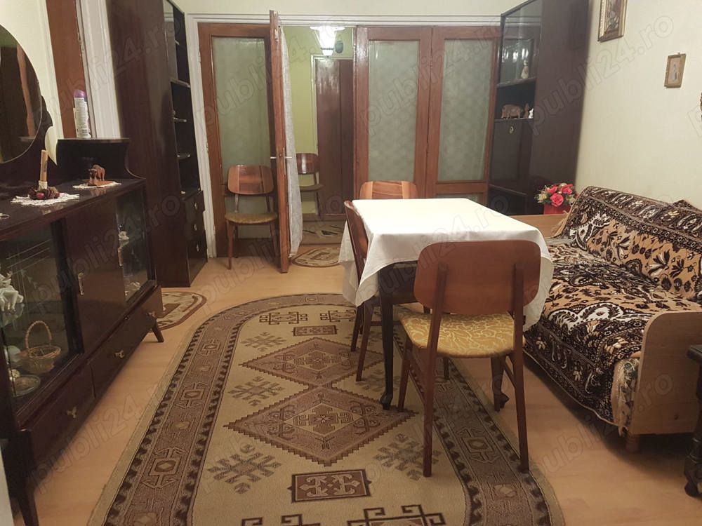 Apartament doua camere, decomandat, bloc caramida, deosebit, etaj unu din patru, liber, in Cornisa