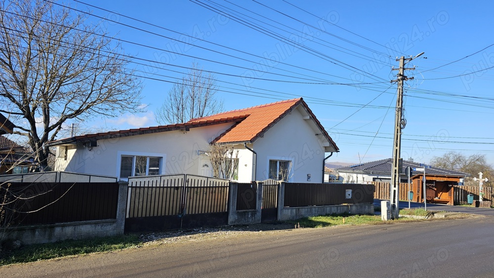 Vand casa la cheie 2 camere Jucu de Sus, la strada principala