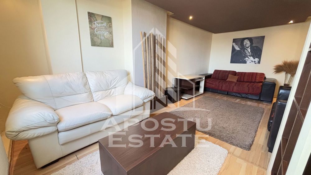 Apartament cu 3 camere, centrala proprie, zona Buziasului