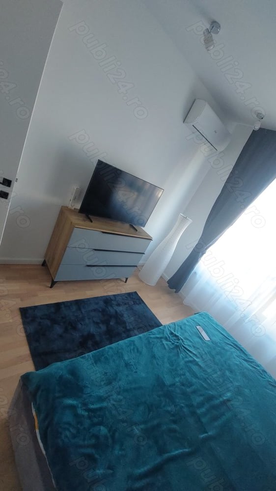 Închiriez apartament