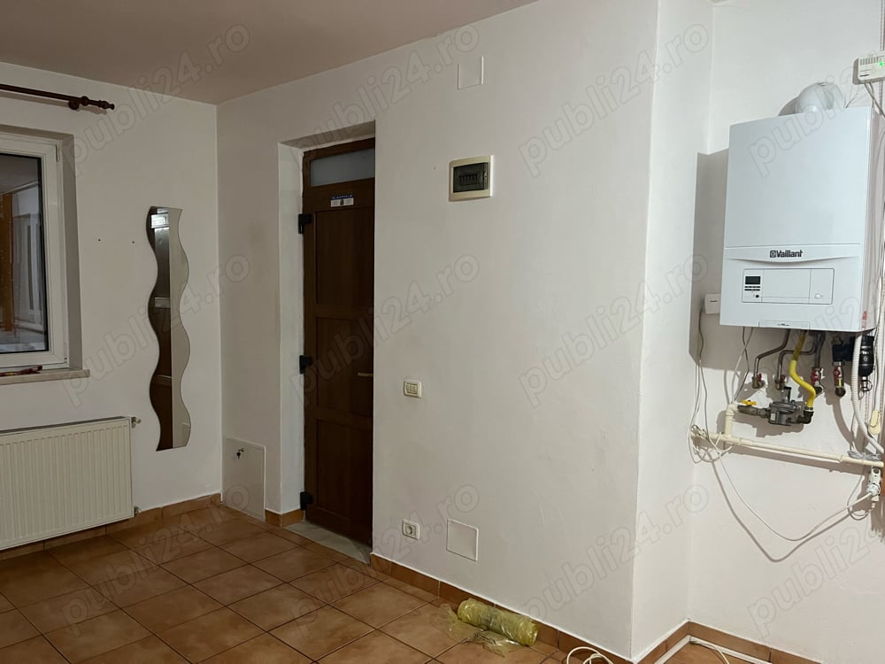 Proprietar vand apartament trei camere parter Dumbravita langa Esso