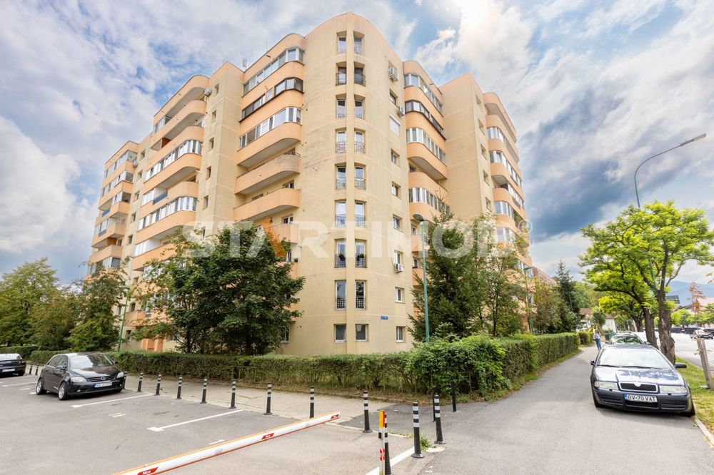 Apartament 3 camere cu boxa si parcare