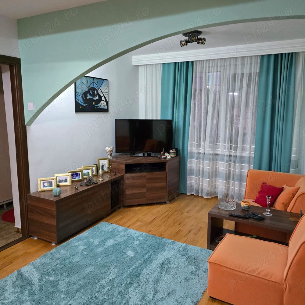 Inchiriez apartament