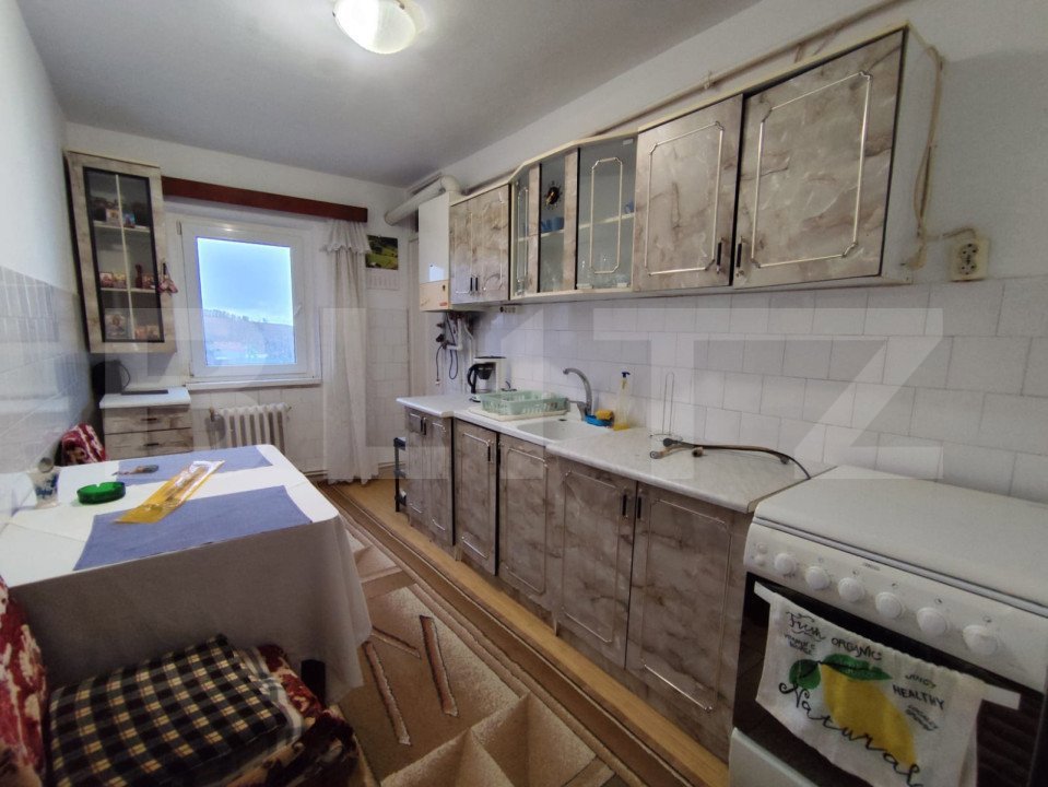 Apartament 3 camere, 65mp, zona Cugir 