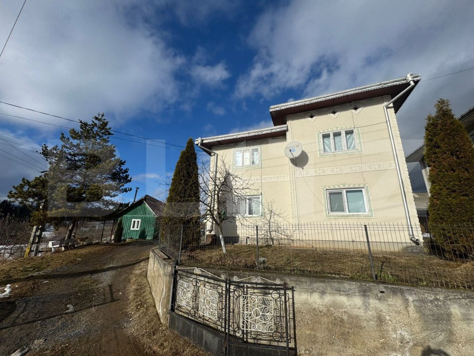 Casa individuala, 4 camere, 65 mp, 500 mp teren, Vatra Dornei