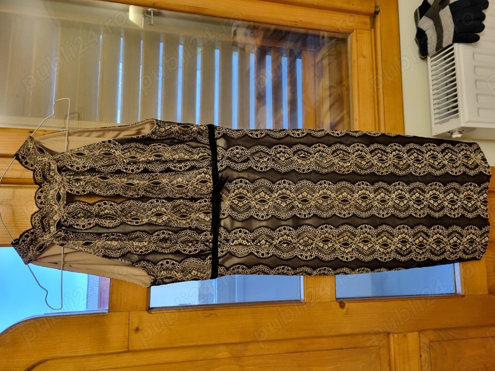 Vand rochie de seara model deosebit