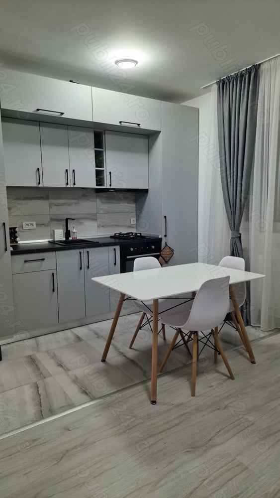 Apartament cu 3 camere metrou Berceni 