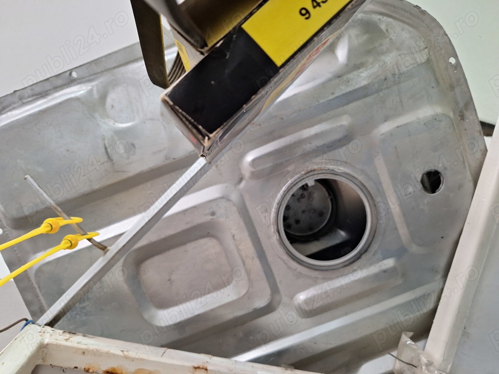 Vând rezervor dacia injectie