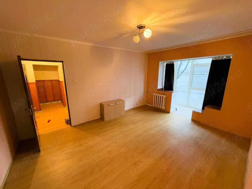 Apartament 2 Camere, Amplasat la Etaj 1, Zona Aleea Scurta