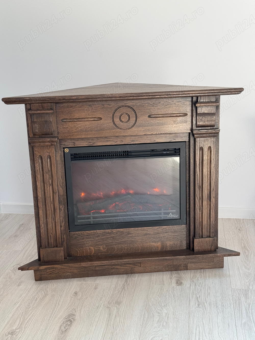 Semineu electric cu lumina led din lemn masiv stejar