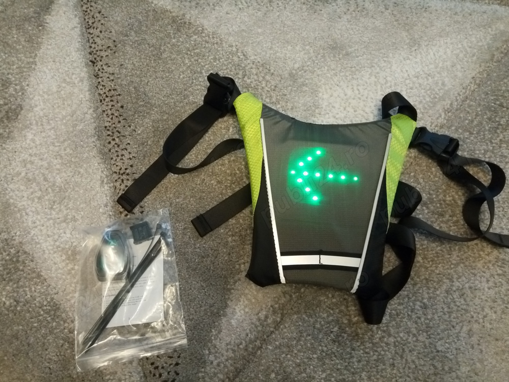 vesta cu semnalizare cu telecomanda pe ghidon, pentru biciclisti, trotinetisti