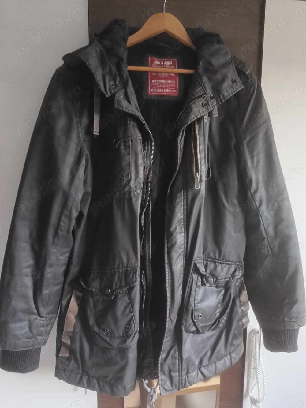 Jacheta originala JACK&JONES vintage denim, marime M-L, cu multe buzunare