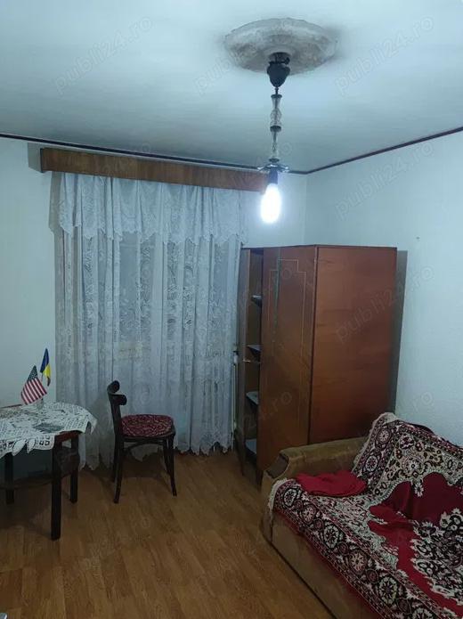 Apartament 3 camere   Etajul 2   Zona Industriala   Tecuci