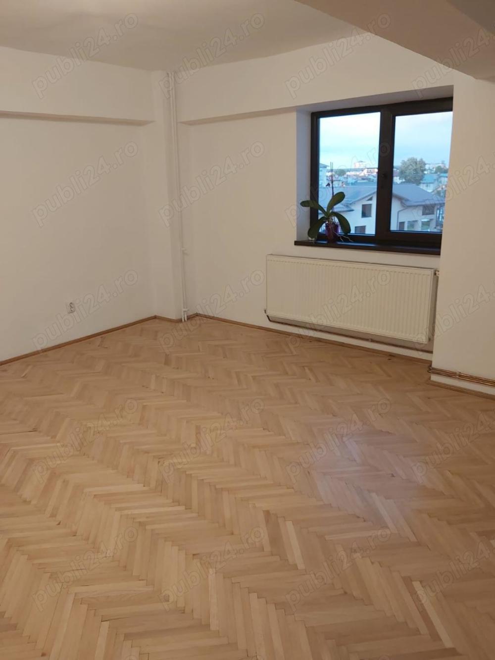 apartament cu 3 camere, spatios nemobilat