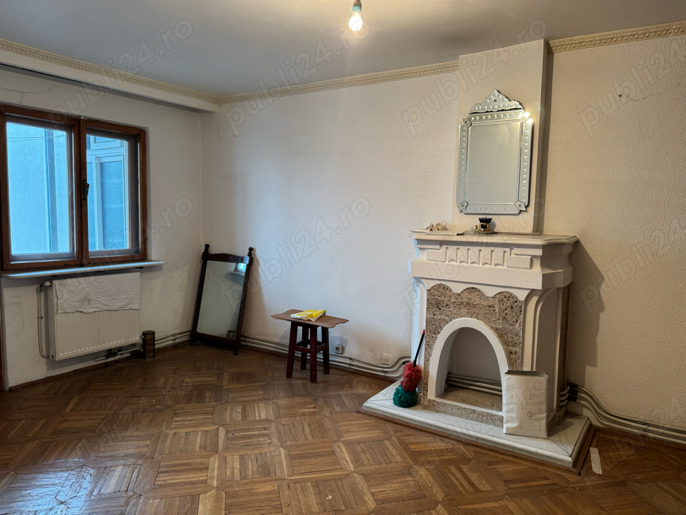 Apartament Tg-Jiu 4 camere decomandat zona centrala direct proprietar fara comision