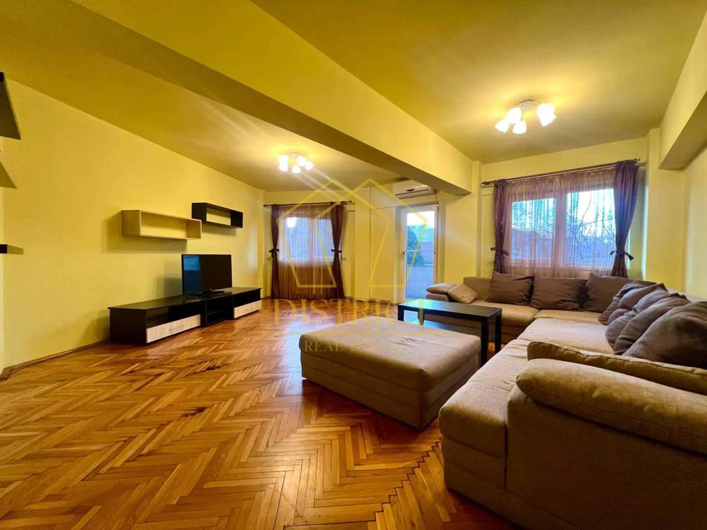 Apartament spatios cu 4 camere I Zona Complex