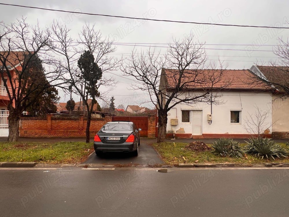 TEREN 1500 mp cu front stradal 21 ml + casa de vanazare in Timisoara str. CHISODEI nr.17