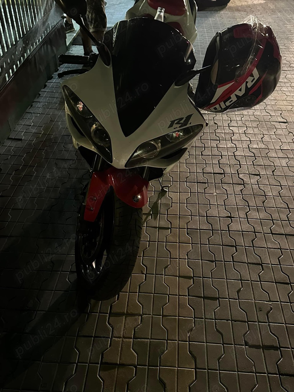 Yamaha r1 rn19 anul 2009