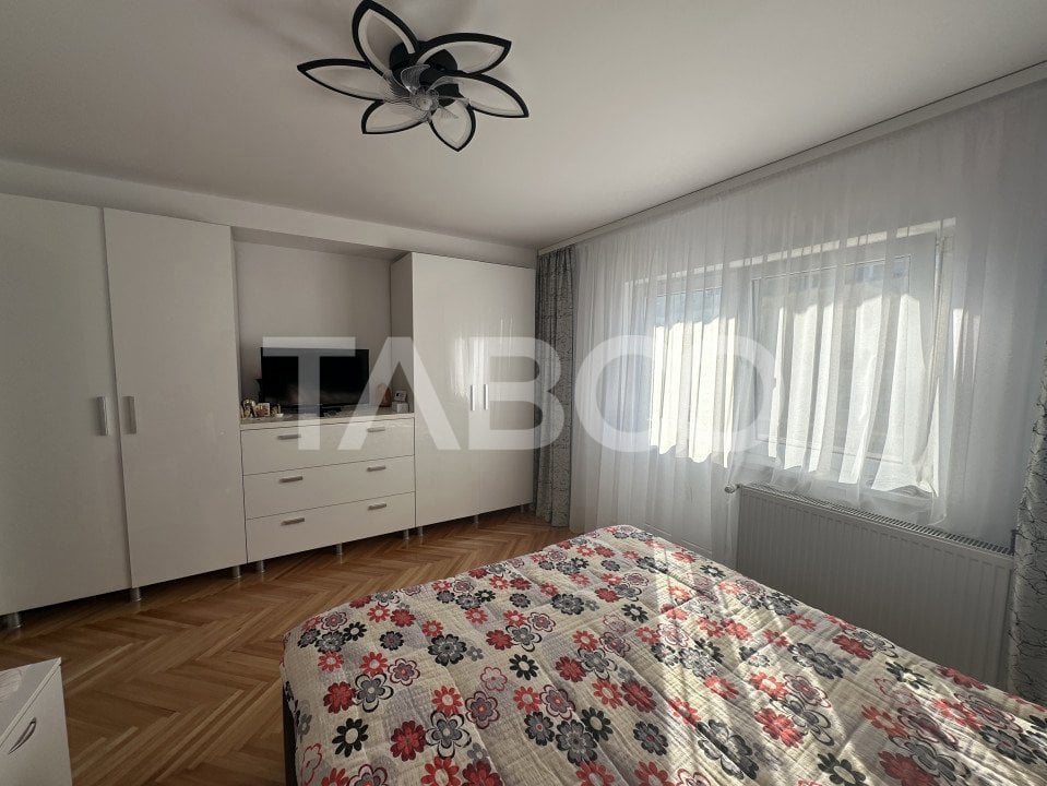 Te muti direct!!! Apartament modern 3 camere la etajul 2 Cimpului