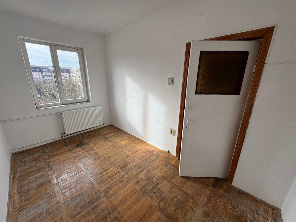 Apartament cu 1 camera decomandat in zona Buziasului