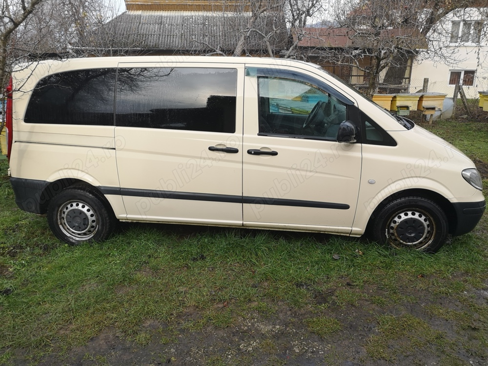 vand mercedes vito 8 locuri