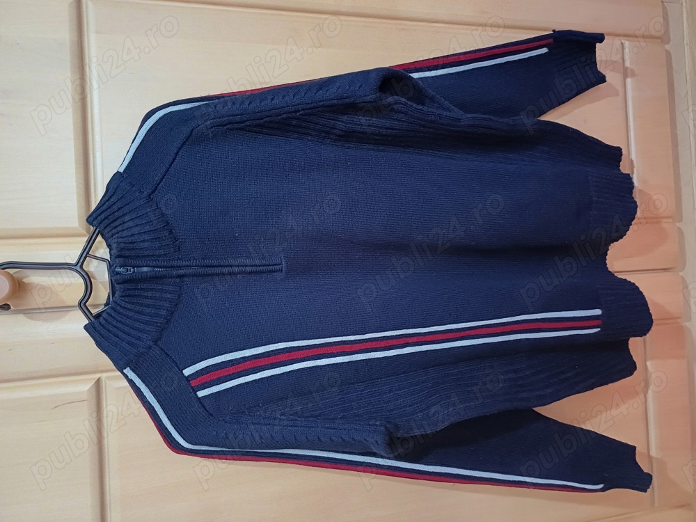 Vand pulover de barbati, M L, în stare foarte bună 