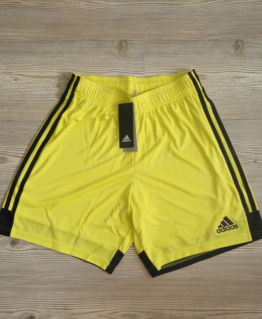 Pantaloni scurti Adidas M 