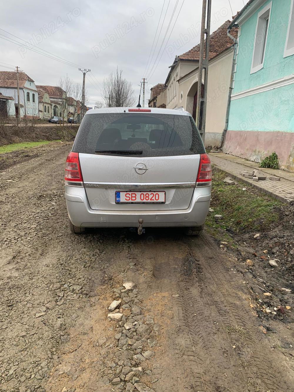 De vânzare Opel Zamfira 1,7 TDCI