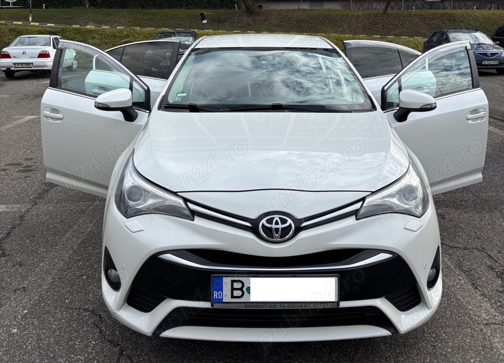 Toyota Avensis T27 facelift 2.0 benzina automata CVT Multidrive S Luxury 2017 - PRET NEGOCIABIL