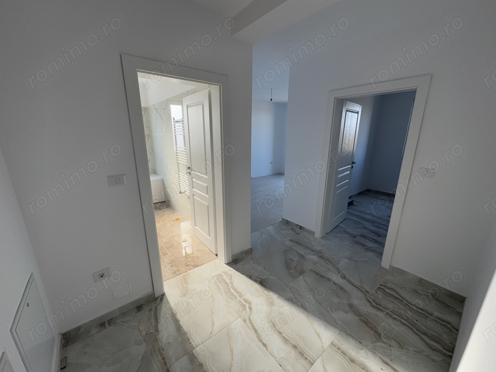 Decomandat. Disponibil imediat. Parcare inscrisa in CF