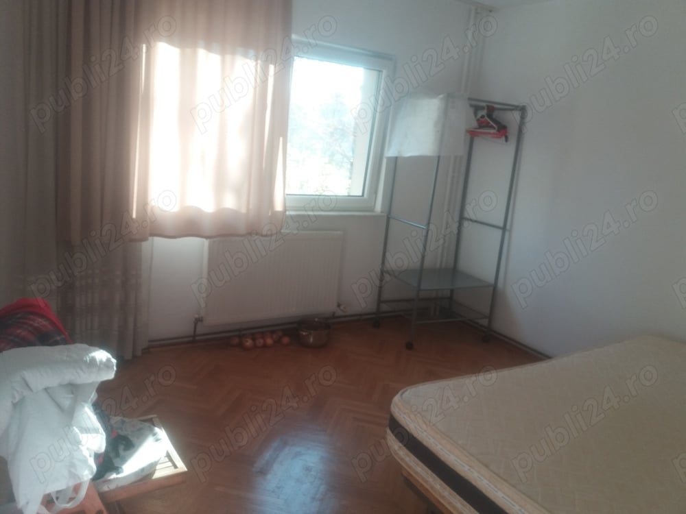 Inchiriez-gazda o camera din apartament pt un salariat student nefumator ( o salariata),tractorul