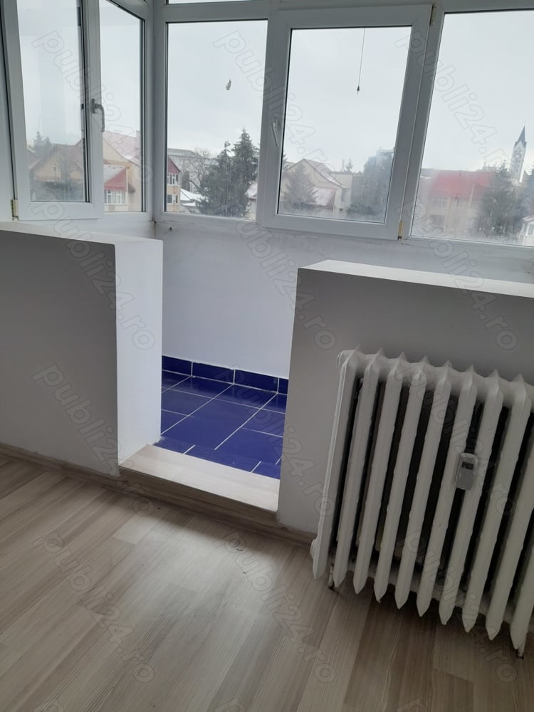 Proprietar vând apartament cu 3 camere