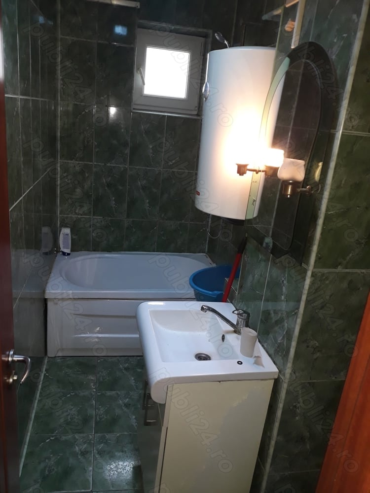 închiriez apartament în Oravița 