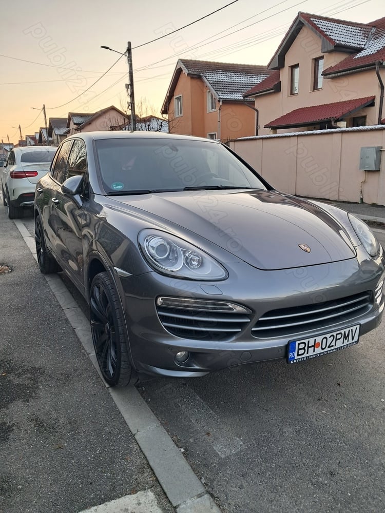 Vand sau schimb Porsche Cayenne 2012