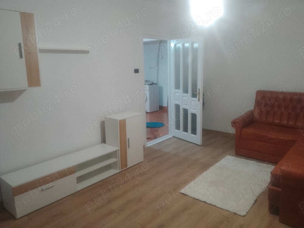 Închiriez apartament cu două camere