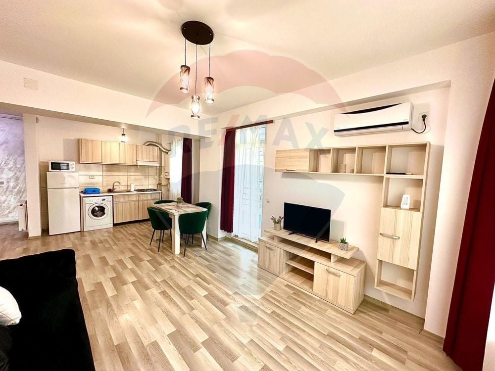 Apartament cu 3 camere de vânzare în zona Mamaia Summerland