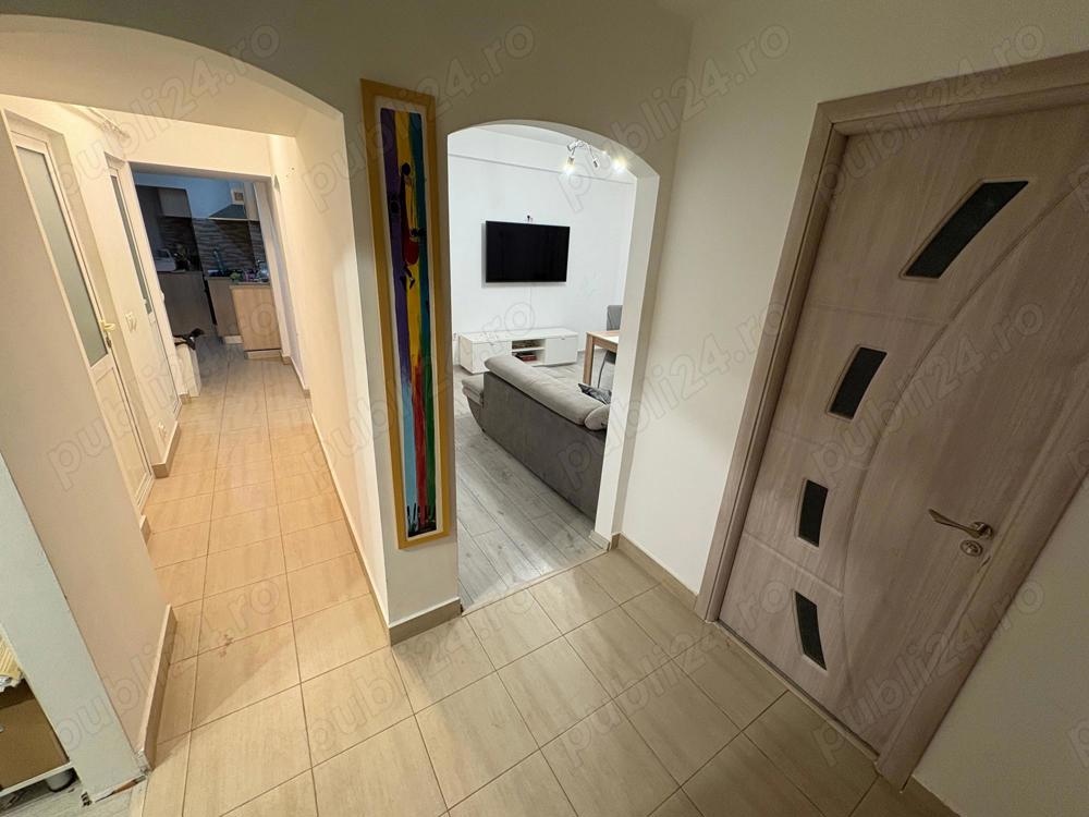 Apartament 4 camere de vânzare