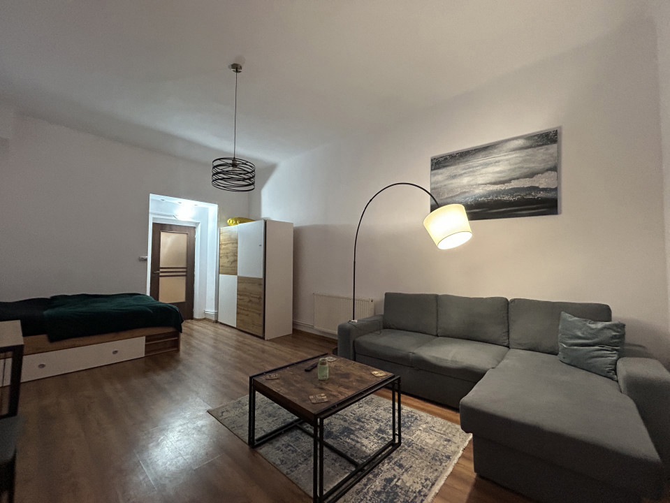 Apartament 1 camera 42 mp utili, etaj 1, Piata Unirii  PERFECT PENTRU INVESTIT 