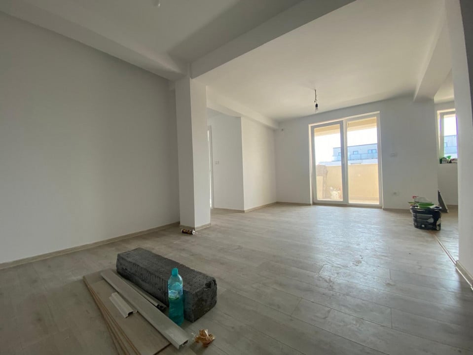 Apartament 3 camere, decomandat, 54 mp utili, etaj 2/3 -Torontalului