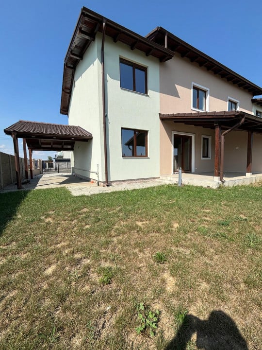 Duplex 4 camere, 119mp utili, P+E, teren 360mp, toate utilitatile - Giroc