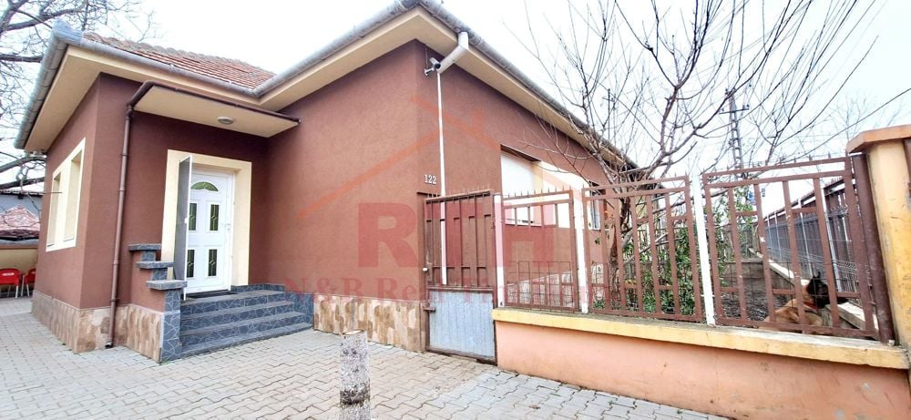 Oferim spre vanzare casa pe parter cu 4 camere , in zona Brancoveanu